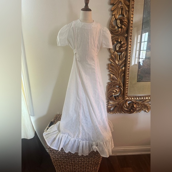 Vintage Other - Girls vintage White Eyelet Dress